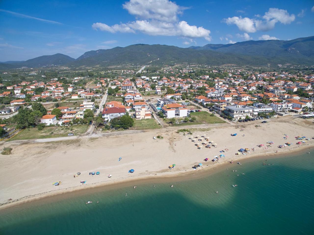 Albatros Suites Nea Vrasna Exterior foto