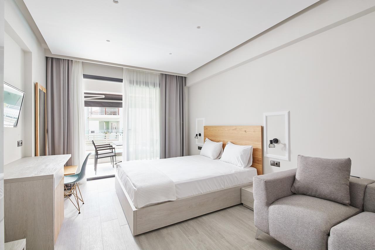 Albatros Suites Nea Vrasna Exterior foto