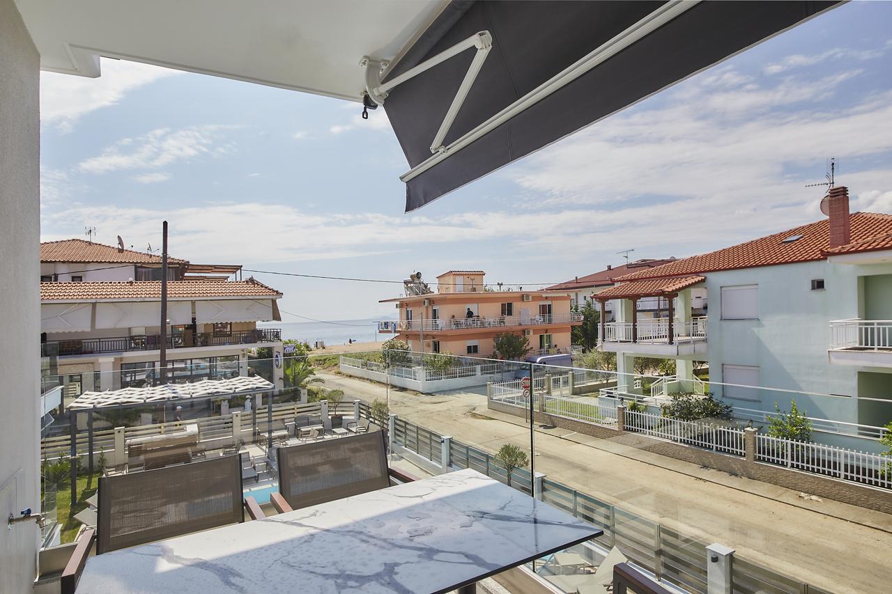 Albatros Suites Nea Vrasna Exterior foto
