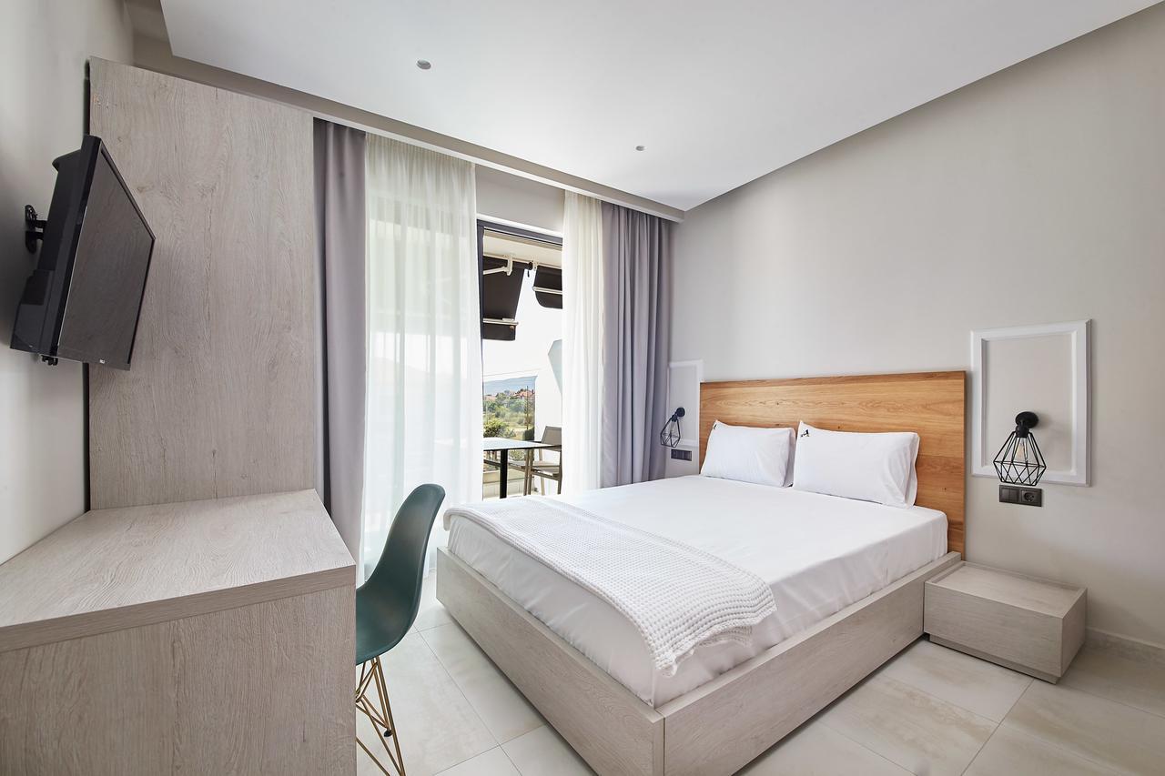 Albatros Suites Nea Vrasna Exterior foto